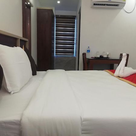 Paul Residency Hotel Nedumbassery Eksteriør billede