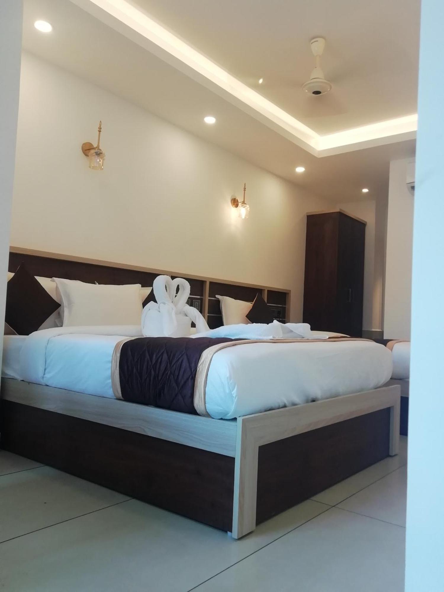 Paul Residency Hotel Nedumbassery Eksteriør billede
