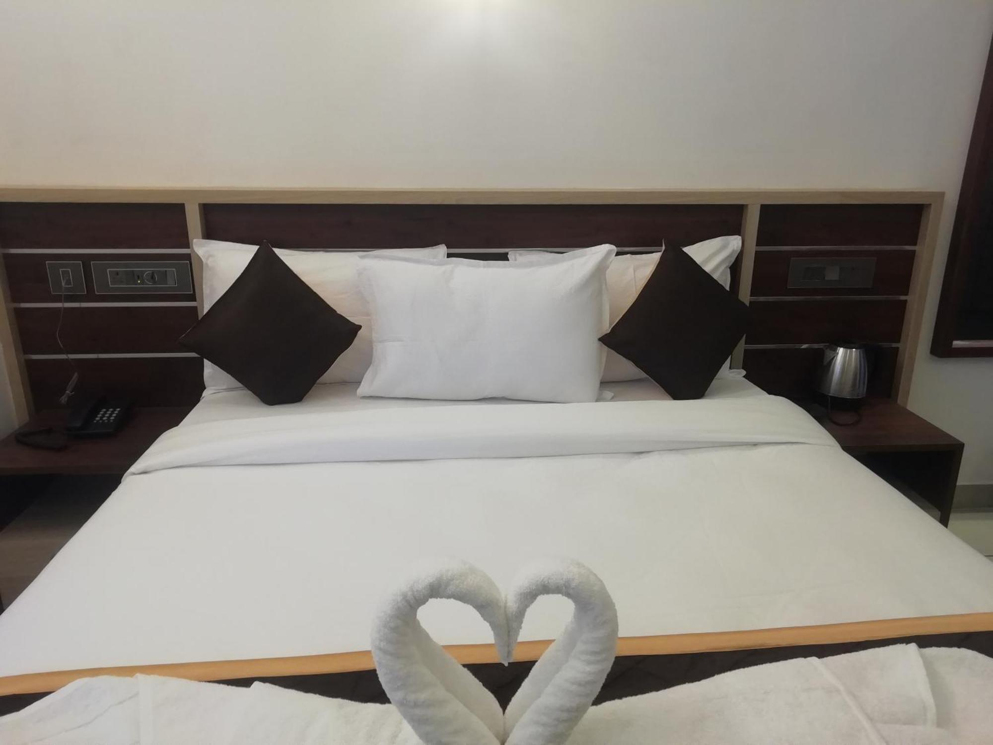 Paul Residency Hotel Nedumbassery Eksteriør billede