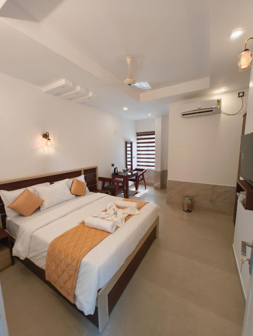 Paul Residency Hotel Nedumbassery Eksteriør billede